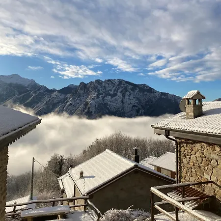 Loka-baita Panoramica Tra Di E Grigna